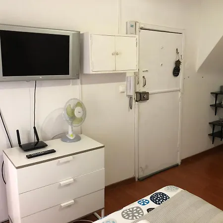 Apartment Casas Com Graca One Bedroom Central Lisbon